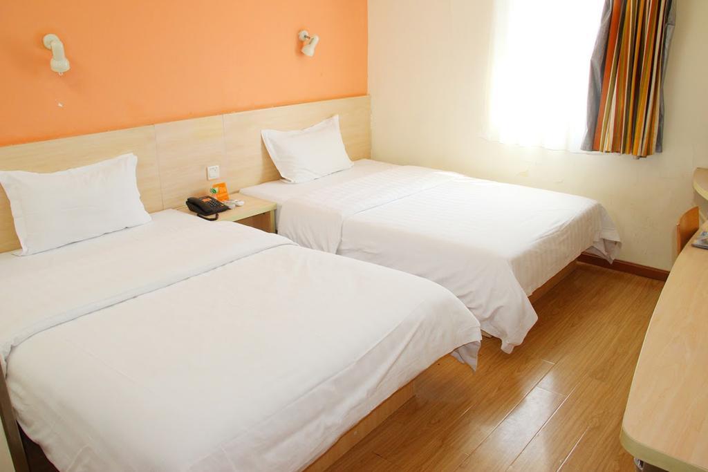 7Days Inn Jiangmen Peng Jiang Qiao North Dış mekan fotoğraf