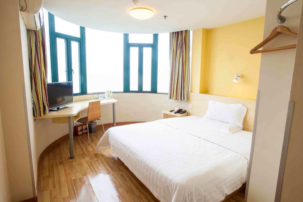 7Days Inn Jiangmen Peng Jiang Qiao North Oda fotoğraf