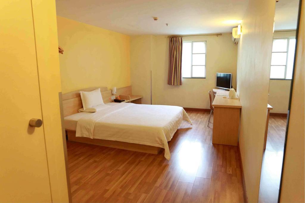 7Days Inn Jiangmen Peng Jiang Qiao North Oda fotoğraf